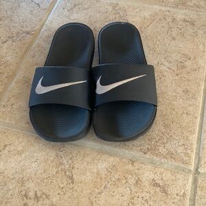 Nike Slides 2Y